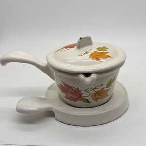 Descoware VTG Maple Leaf Butter Sauce Warmer Pot Trivet Lid